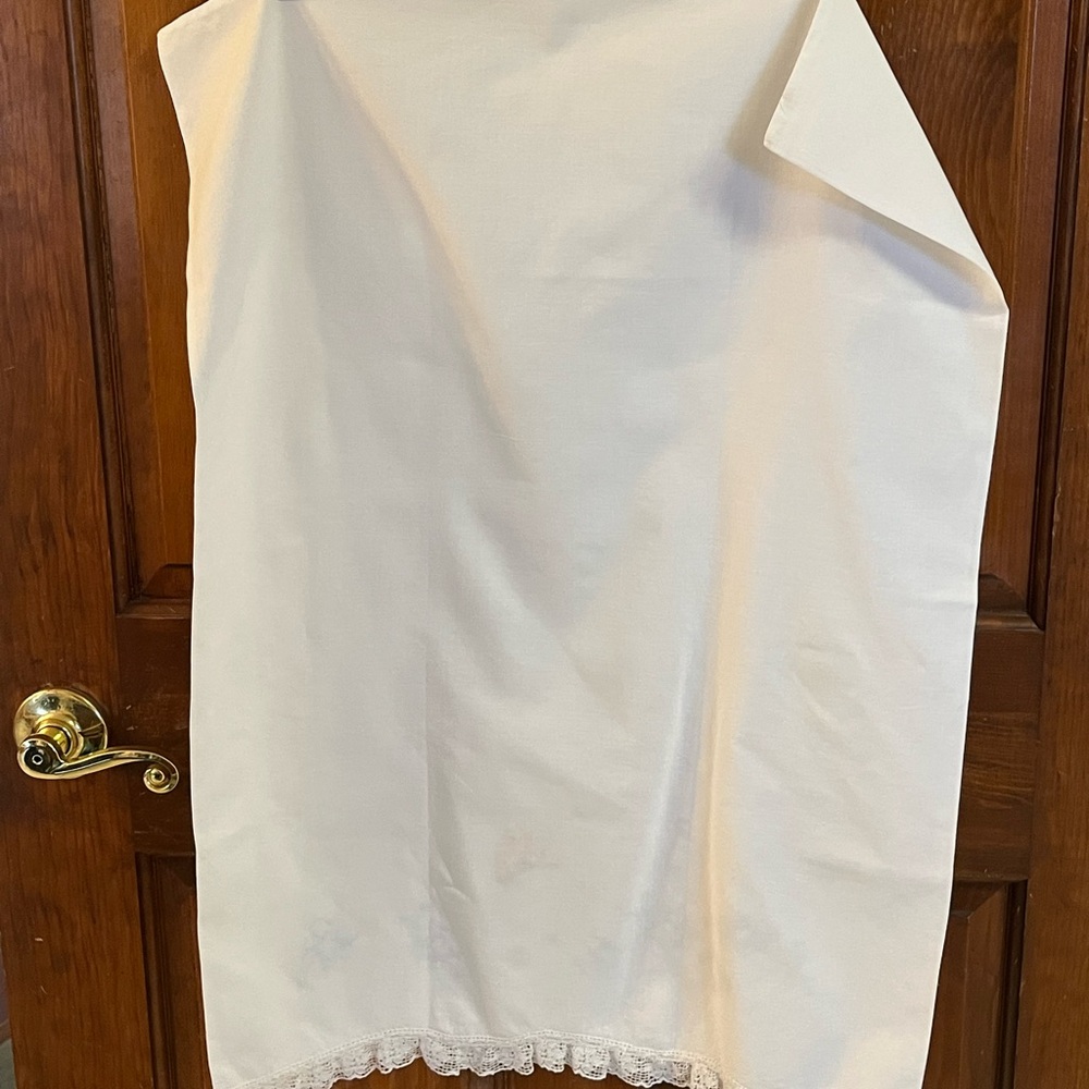 Pair of Handmade & Crosstiched Pillowcases w/lace Border 29” x 21.5” Never Used - Picture 8 of 10